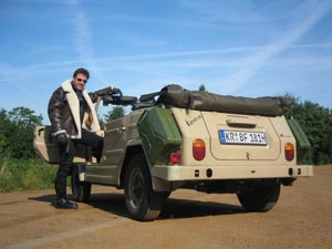 Frank Boese mit VW 181 - Kanister